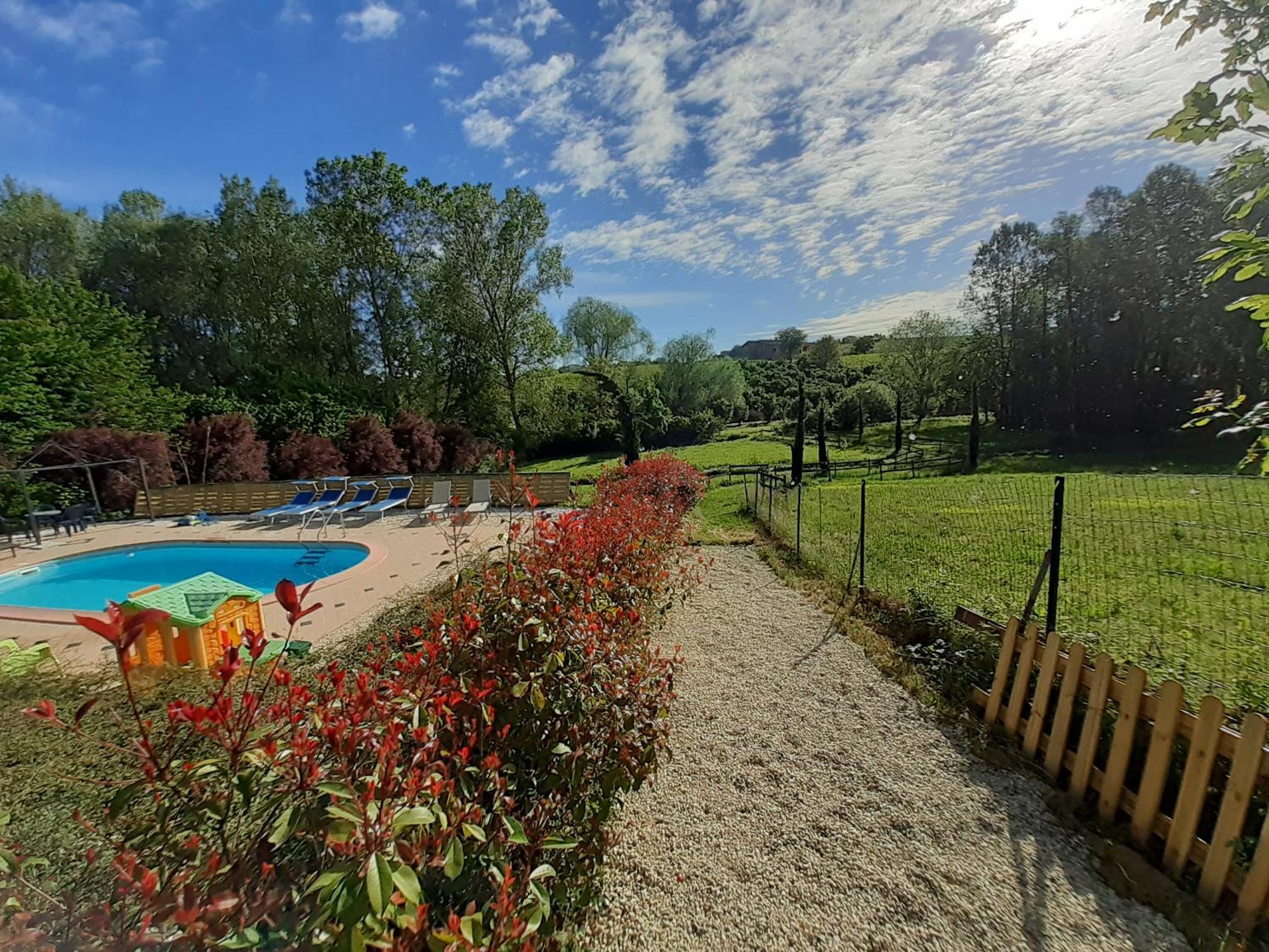 I Boidi Apartment Nizza Monferrato Bagian luar foto