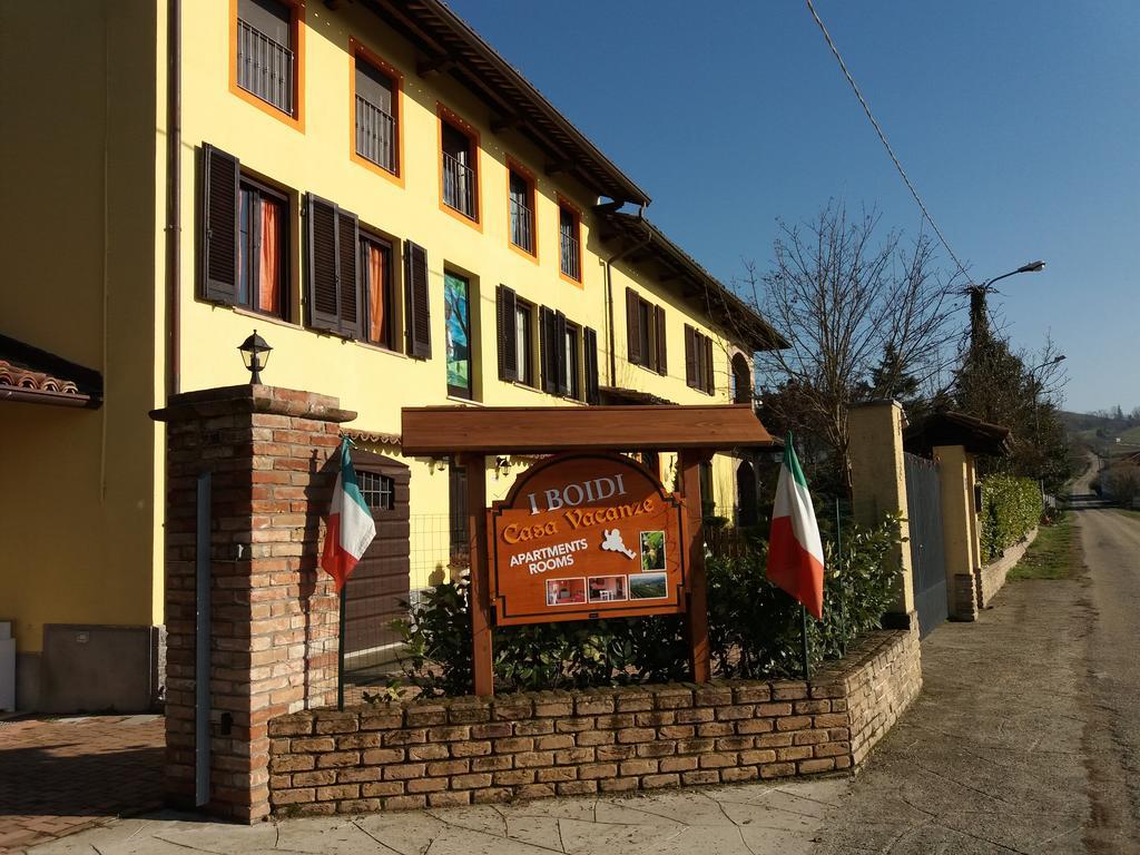 I Boidi Apartment Nizza Monferrato Bagian luar foto