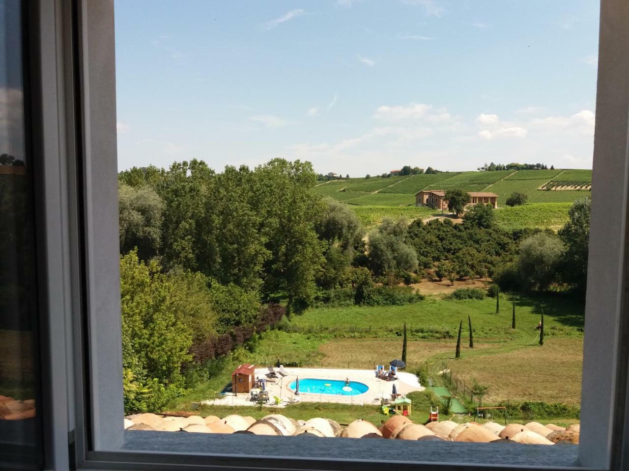 I Boidi Apartment Nizza Monferrato Bagian luar foto