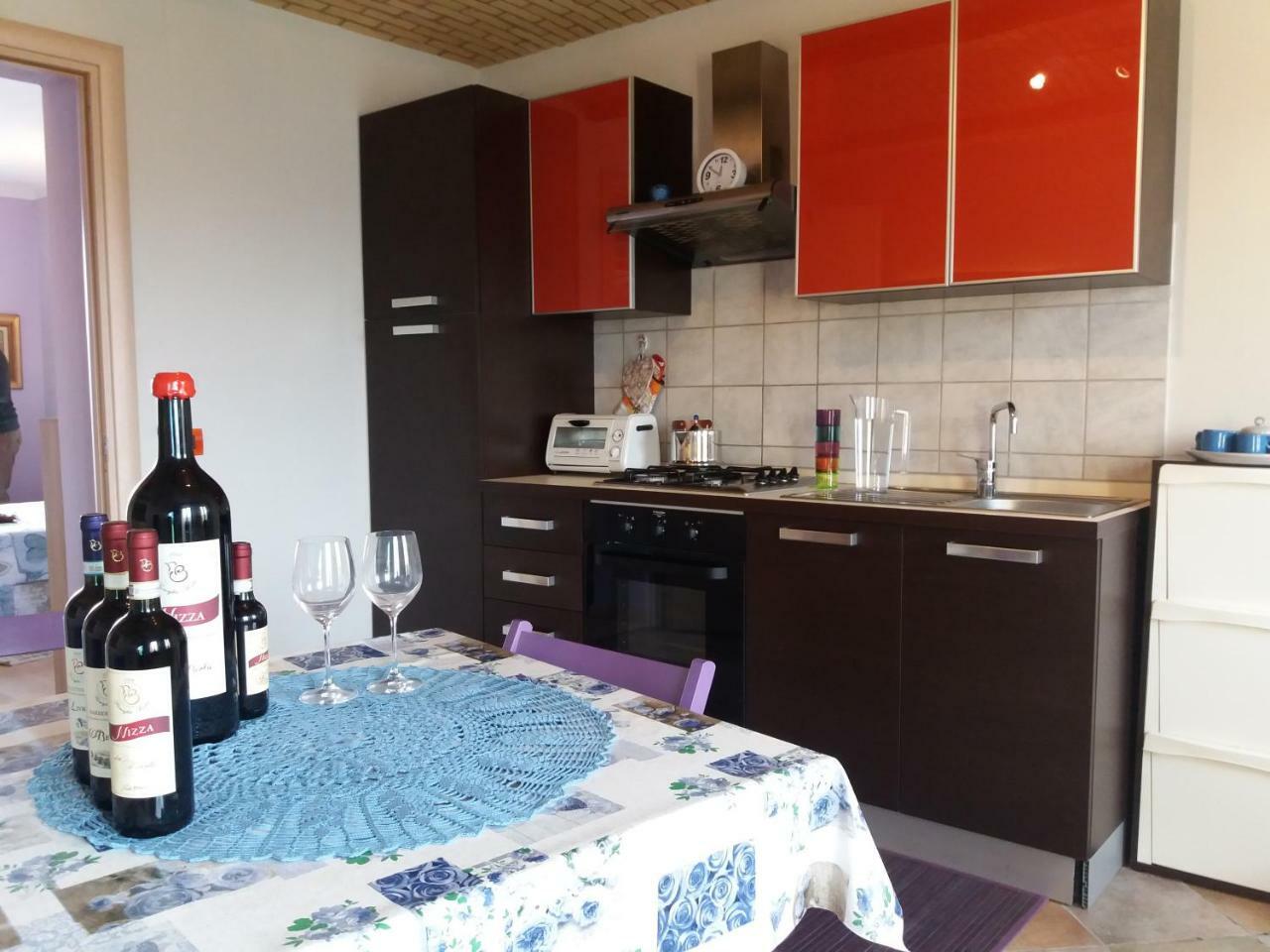 I Boidi Apartment Nizza Monferrato Bagian luar foto