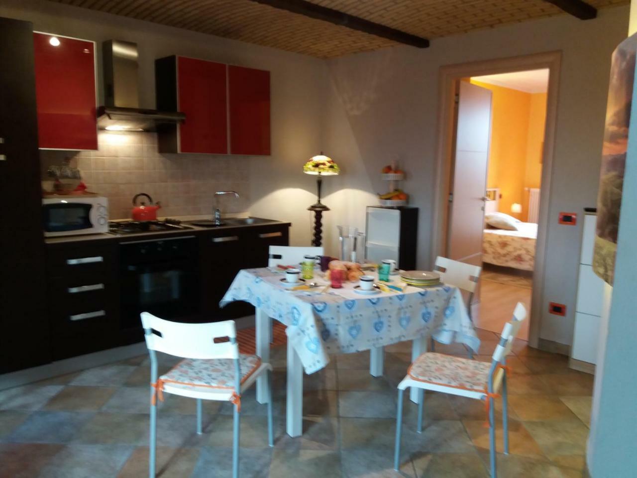 I Boidi Apartment Nizza Monferrato Bagian luar foto